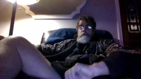 Snapshot of runningaround60 chatting on 3, 12, 2025 runningaround60 online show from 3, 12, 2025
