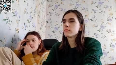 Snapshot of rusmedium chatting on 7, 4, 2026 Lisa and Vlad online show from 7, 4, 2026