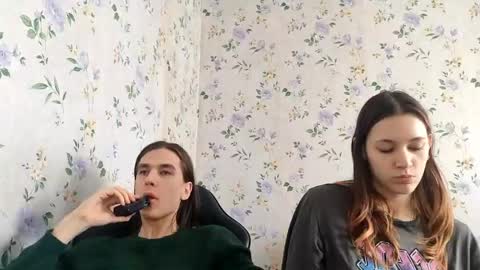 Snapshot of rusmedium chatting on 16, 4, 2026 Lisa and Vlad online show from 16, 4, 2026