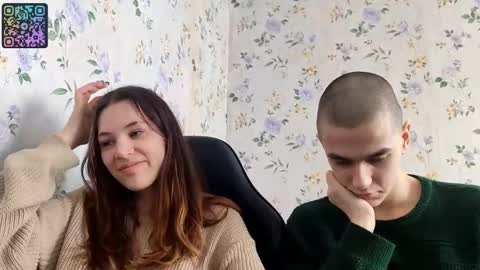 Snapshot of rusmedium chatting on 22, 4, 2026 Lisa and Vlad online show from 22, 4, 2026