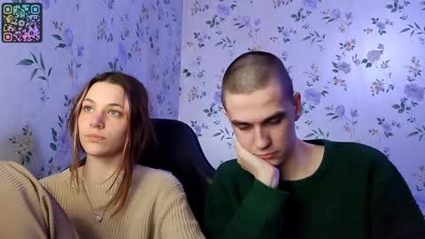 Snapshot of rusmedium chatting on 26, 4, 2026 Lisa and Vlad online show from 26, 4, 2026