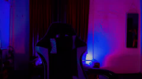 Snapshot of russ_skyxx chatting on 8, 2, 2025 russ_skyxx online show from 8, 2, 2025