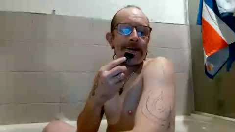 Snapshot of rustykunts69 chatting on 19, 7, 2026 rustykunts69 online show from 19, 7, 2026