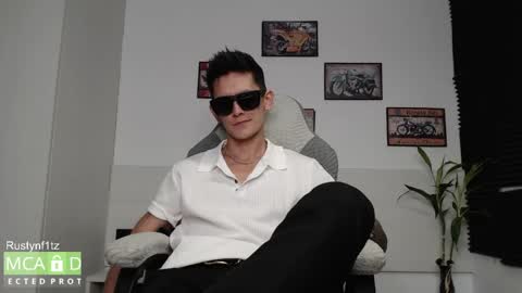 Snapshot of rustynf1tz chatting on 25, 5, 2026 MillionDollarGuy online show from 25, 5, 2026
