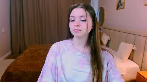 Snapshot of ruta_ chatting on 8, 4, 2026 RutaYoung online show from 8, 4, 2026
