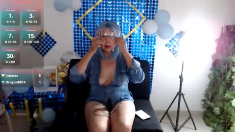 Snapshot of ruth_blue21 chatting on 4, 10, 2025 ruth_blue21 online show from 4, 10, 2025