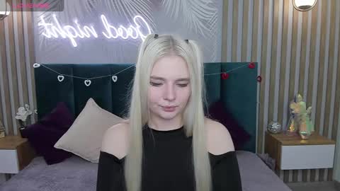 Snapshot of ruthbryant chatting on 12, 9, 2025 ruthbryant online show from 12, 9, 2025