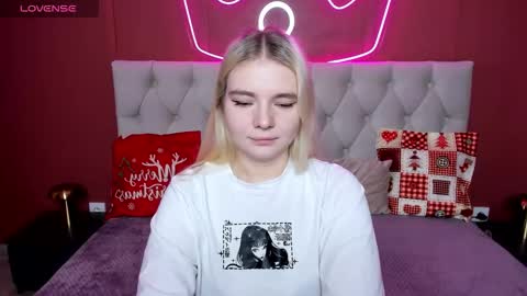 Snapshot of ruthbryant chatting on 1, 12, 2025 ruthbryant online show from 1, 12, 2025