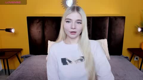 Snapshot of ruthbryant chatting on 5, 12, 2025 ruthbryant online show from 5, 12, 2025