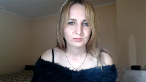 Snapshot of ruthpark chatting on 3, 10, 2025 Ruth online show from 3, 10, 2025