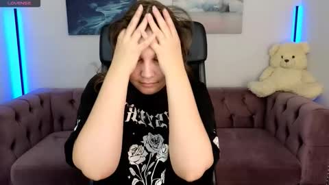 Ruyjin online show from 4, 11, 2025