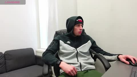 Snapshot of ryan_dozer chatting on 2, 4, 2026 RYAN DOZER online show from 2, 4, 2026