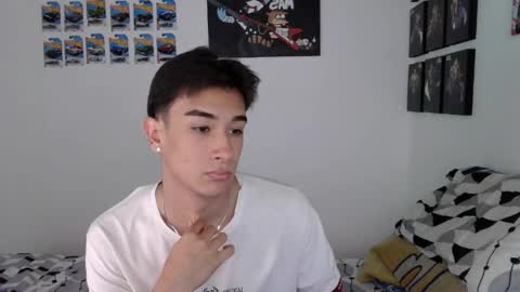 Snapshot of ryan_valentine17 chatting on 7, 5, 2026 ryan online show from 7, 5, 2026