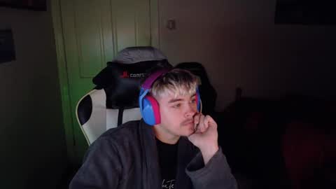 ryanisntgay794 online show from 29, 12, 2024