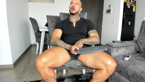 Snapshot of ryanjhonston chatting on 23, 4, 2026 Ryan online show from 23, 4, 2026