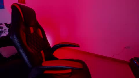 Snapshot of ryanlatiin chatting on 26, 4, 2026 ryanlatiin online show from 26, 4, 2026