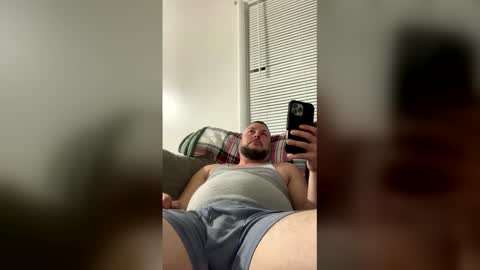 ryanmhoyt88 online show from 18, 4, 2026