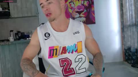 Ryan Blue ig ryannblue online show from 14, 12, 2025