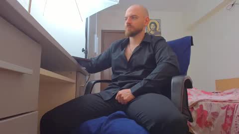 Snapshot of ryanstone_ chatting on 6, 5, 2026 Ryanstone online show from 6, 5, 2026