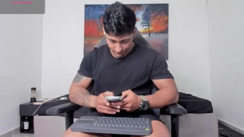Snapshot of ryanwhite3 chatting on 1, 4, 2026 ryanwhite3 online show from 1, 4, 2026