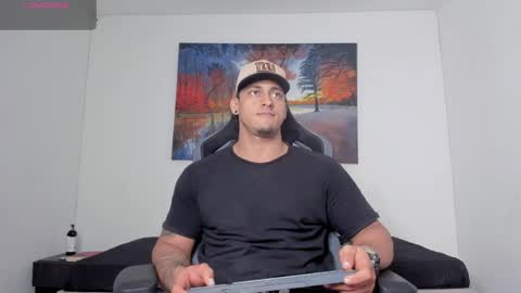Snapshot of ryanwhite3 chatting on 8, 4, 2026 ryanwhite3 online show from 8, 4, 2026
