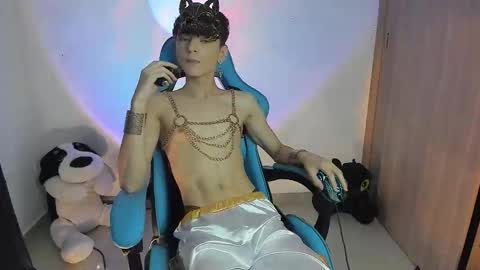 Snapshot of ryo_bleu chatting on 20, 12, 2025 RYO BLEU online show from 20, 12, 2025