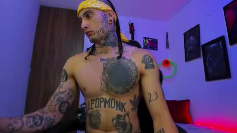 leopmonk help me reach 100 thumbs up online show from 22, 2, 2025