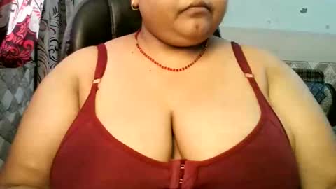 Snapshot of s03286 chatting on 17, 5, 2026 HotLovers online show from 17, 5, 2026