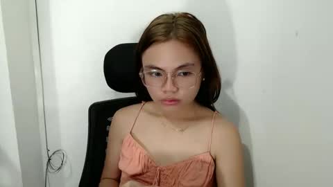 Snapshot of s1mpera chatting on 27, 4, 2026 s1mpera online show from 27, 4, 2026