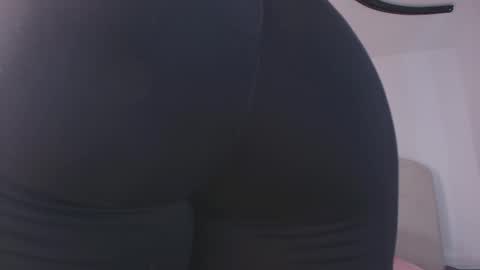 s_sofia_ online show from 15, 12, 2025