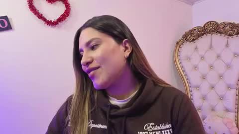 saaya_tay online show from 6, 11, 2025