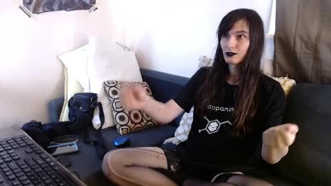 sabinewinters online show from 9, 4, 2026