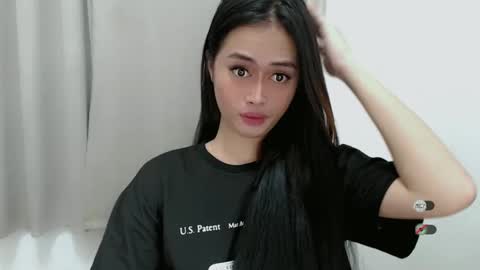 Snapshot of sabrina_inviting chatting on 8, 1, 2025 Sabrina online show from 8, 1, 2025