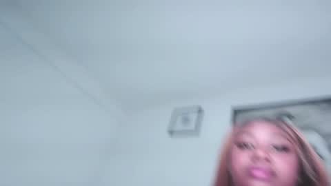 Sabrina Mora online show from 11, 1, 2025