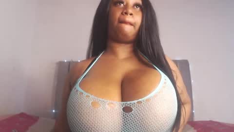 Snapshot of sabrina_mora chatting on 10, 4, 2026 Sabrina Mora online show from 10, 4, 2026