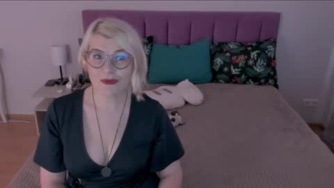 Sabrina MacMarren online show from 10, 2, 2025