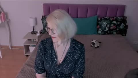 Sabrina MacMarren online show from 2, 3, 2025