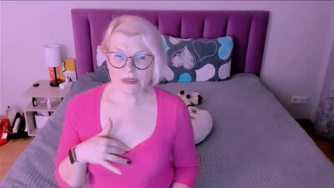 Sabrina MacMarren online show from 2, 10, 2025