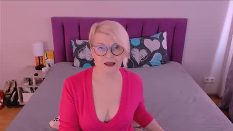 Sabrina MacMarren online show from 11, 10, 2025