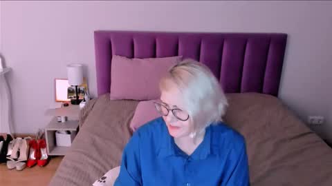 Sabrina MacMarren online show from 24, 11, 2025