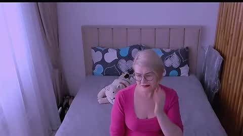 Sabrina MacMarren online show from 14, 4, 2026