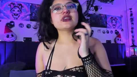Snapshot of sabrinav_ chatting on 7, 1, 2026 Sabrina online show from 7, 1, 2026