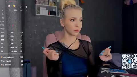 Snapshot of sabrinkaa chatting on 18, 6, 2026 Sabi Ryder new acc online show from 18, 6, 2026