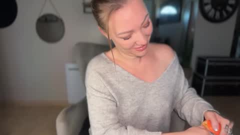 sacha__xx online show from 13, 3, 2026