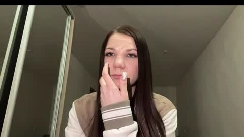 Snapshot of sadespearin chatting on 26, 4, 2026 ViolettaSlap online show from 26, 4, 2026