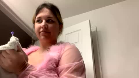 Snapshot of sadgirlsocial chatting on 19, 11, 2025 sweet angel baby online show from 19, 11, 2025