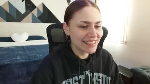 Sadie Renee  online show from 6, 3, 2025