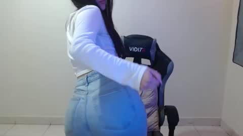 Sahaliefox  online show from 19, 10, 2025