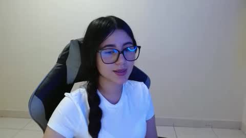 Sahaliefox  online show from 14, 11, 2025