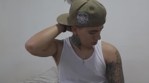 Sahara y Thiago online show from 24, 11, 2025